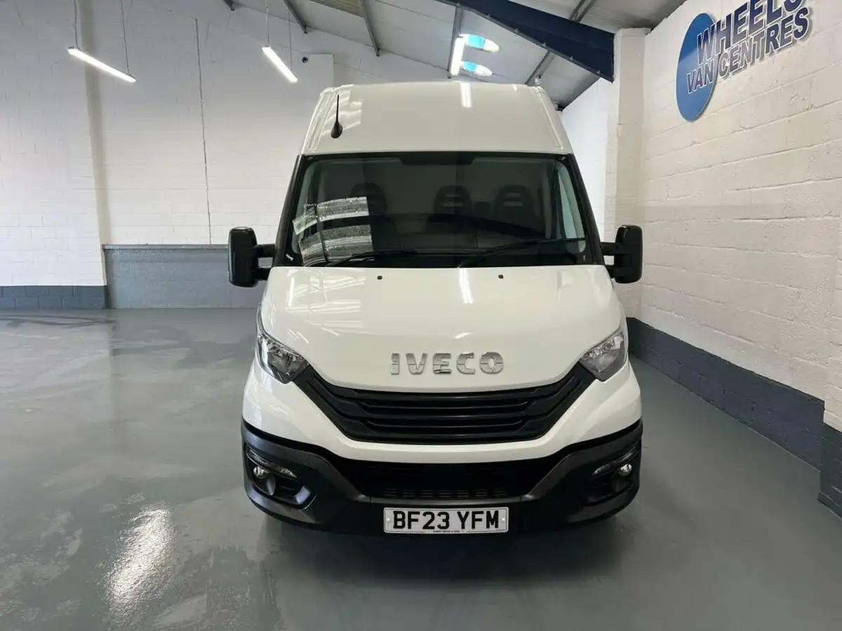 2023-iveco-daily-s-class-23td-35s14v-business-3520mm-h2-136pseu6dt-big-3