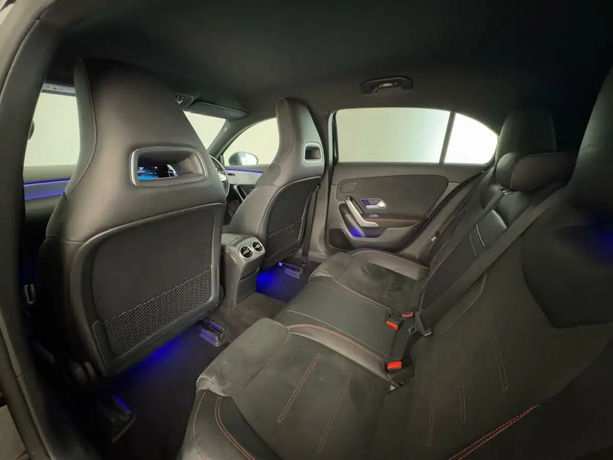 2020-mercedes-benz-a-class-13-a200-amg-line-premium-hatchback-5d-big-15