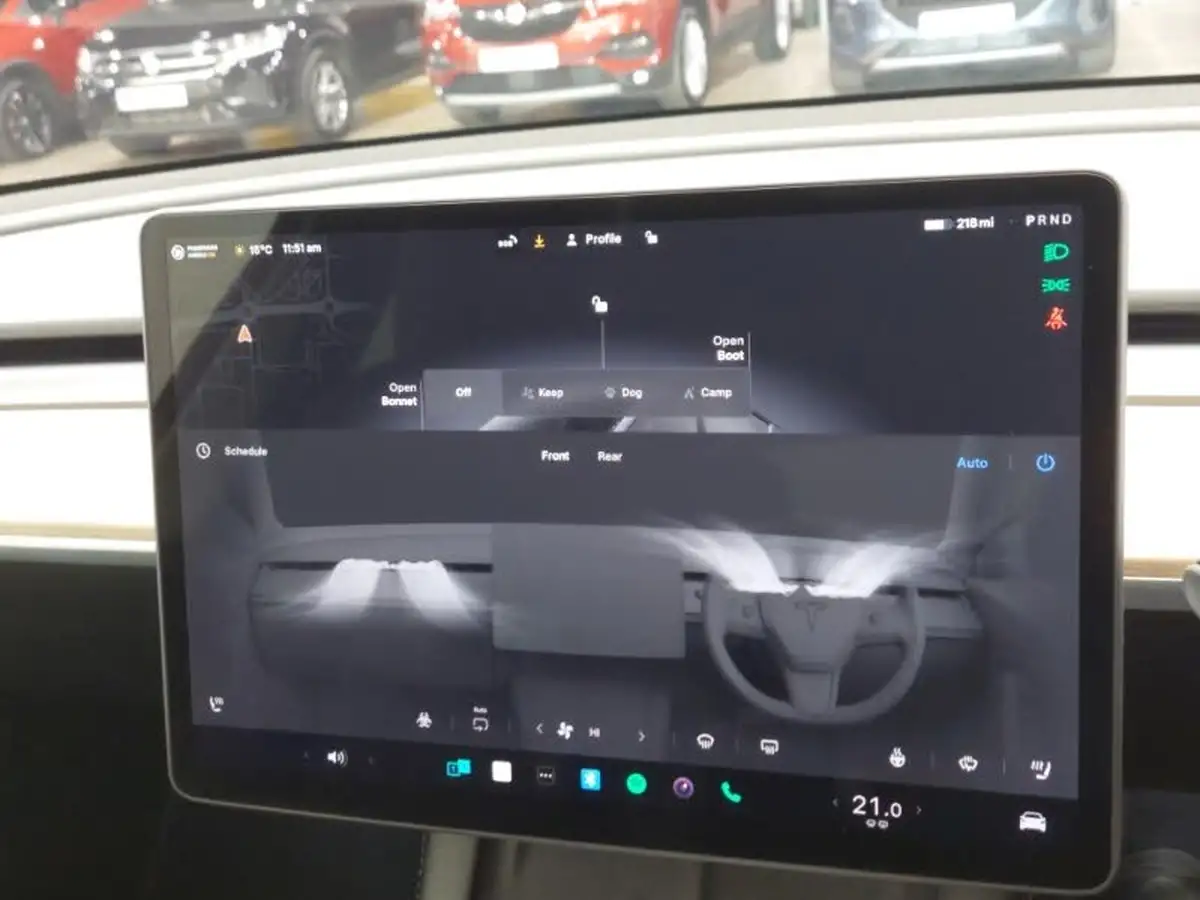 2022-tesla-model-y-e-long-range-big-17