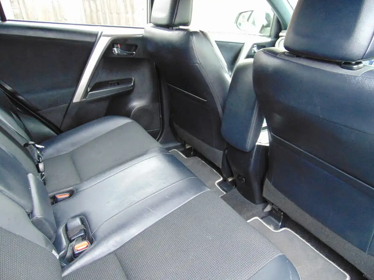 2018-toyota-rav4-25-vvt-i-design-194bhp-2494cc-big-15