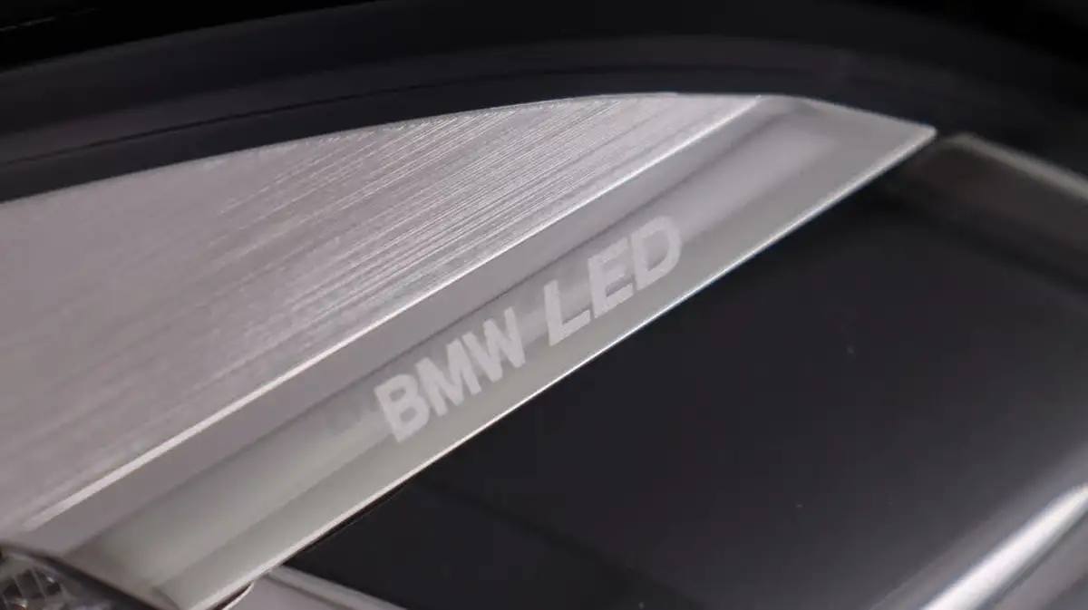 2020-bmw-1-series-15td-116d-sport-big-21