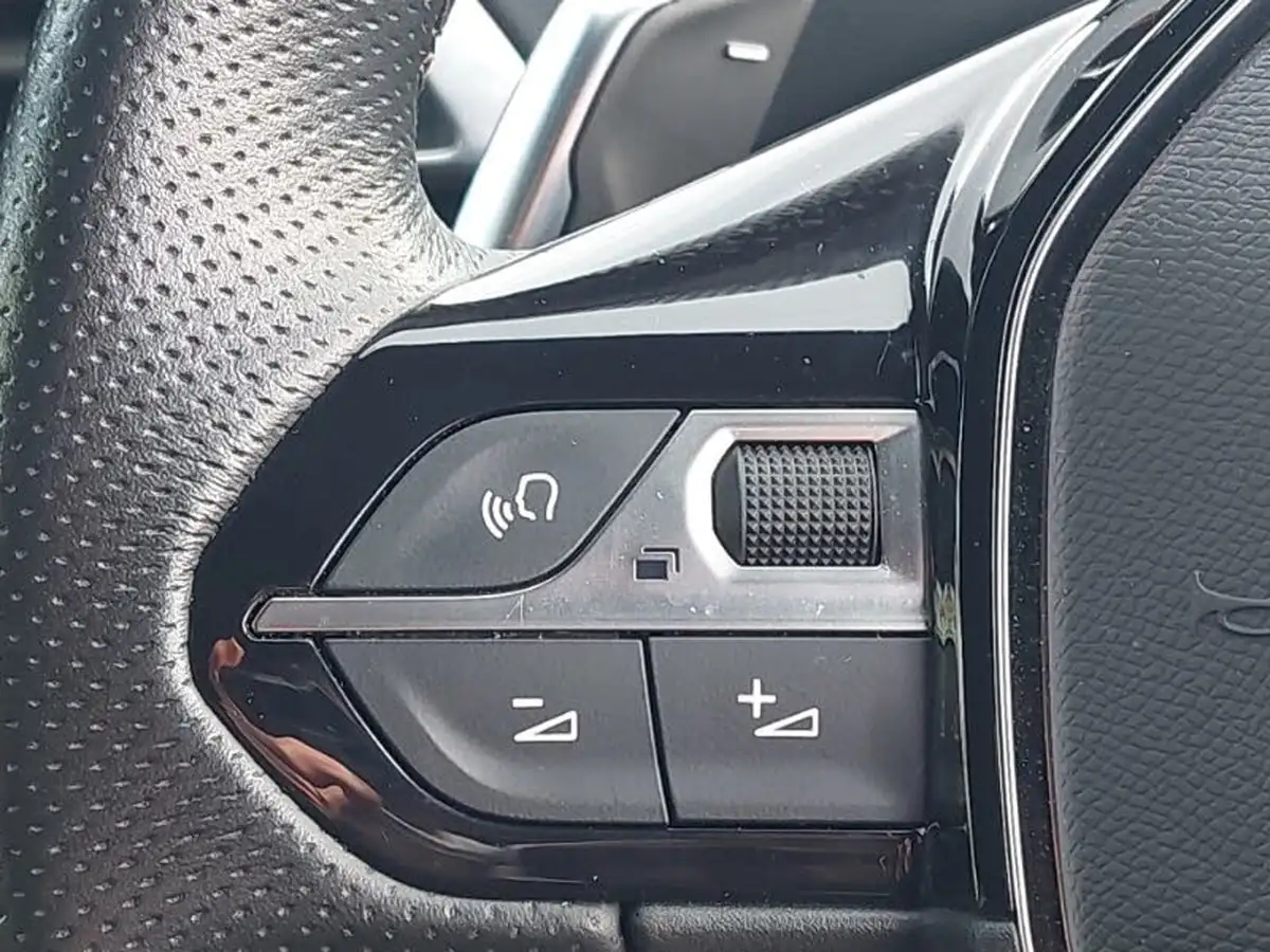 2021-peugeot-3008-suv-12-puretech-gt-premium-big-17