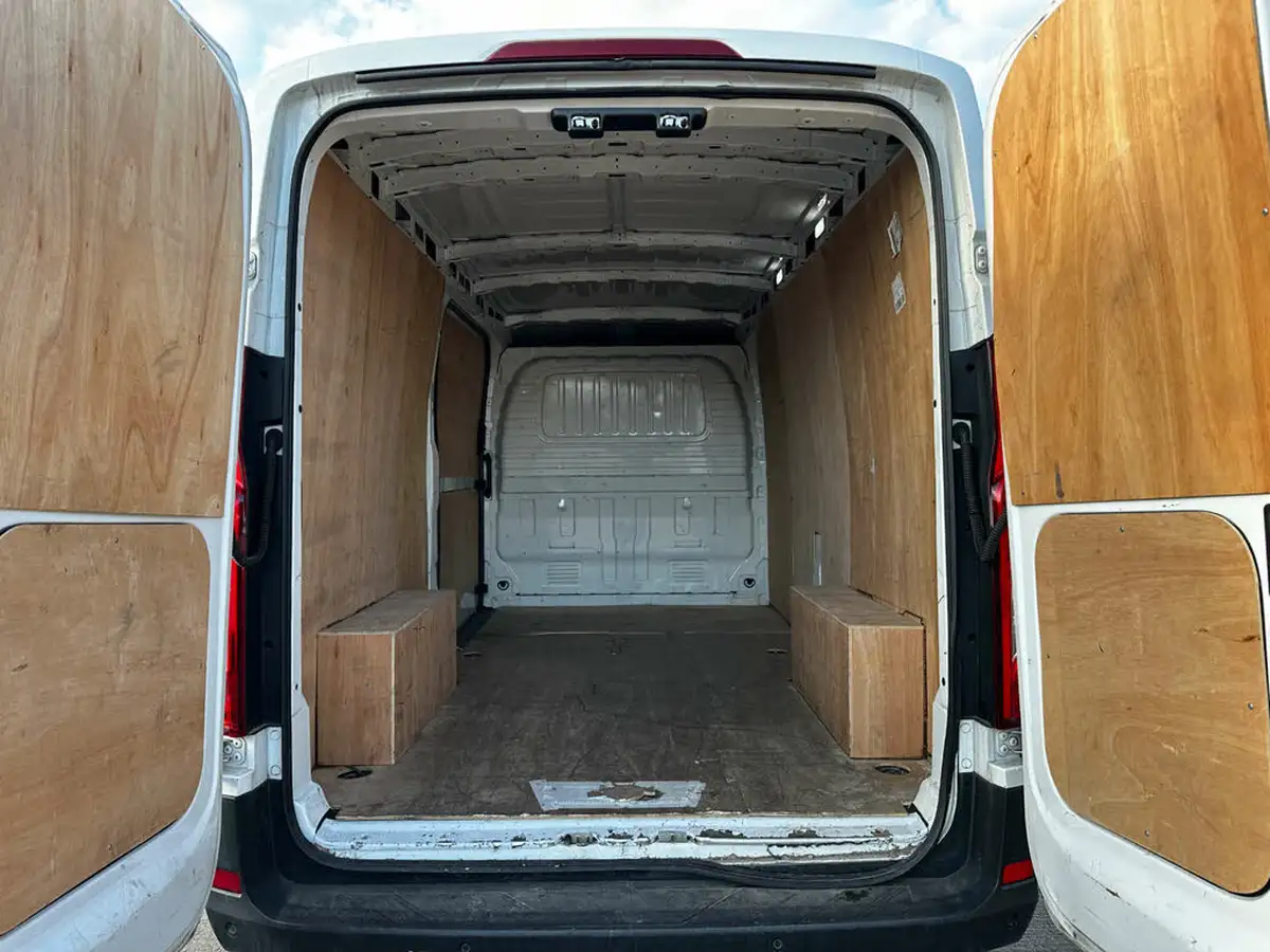 2023-maxus-deliver-9-big-6
