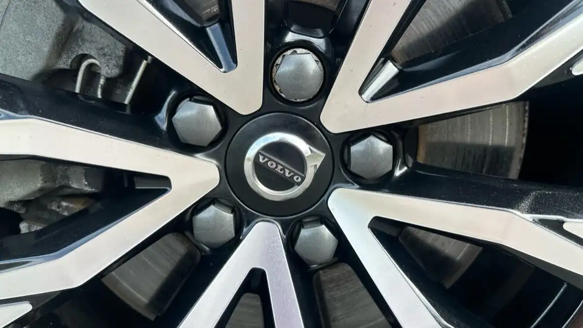 2023-volvo-xc60-20td-b4-plus-big-23