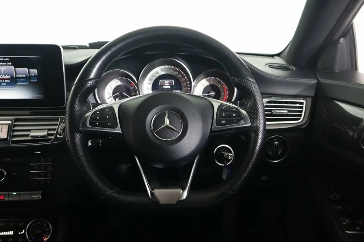 2015-mercedes-benz-cls-class-21td-cls220-amg-line-ss-coupe-4d-big-38