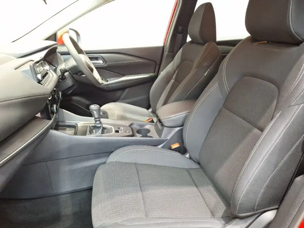 2021-nissan-qashqai-13-dig-t-visia-big-4