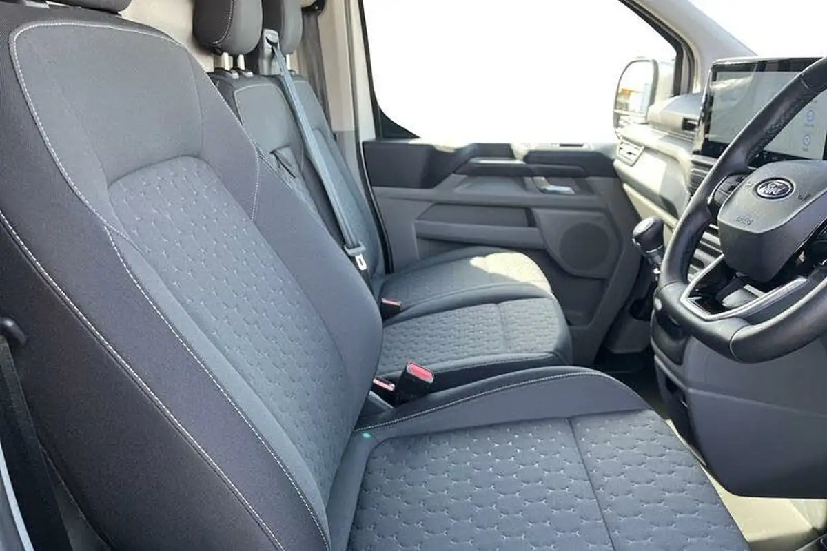 2024-ford-transit-custom-20tdci-300-l2h1-limited-150pseu6e-panel-van-1996cc-big-9