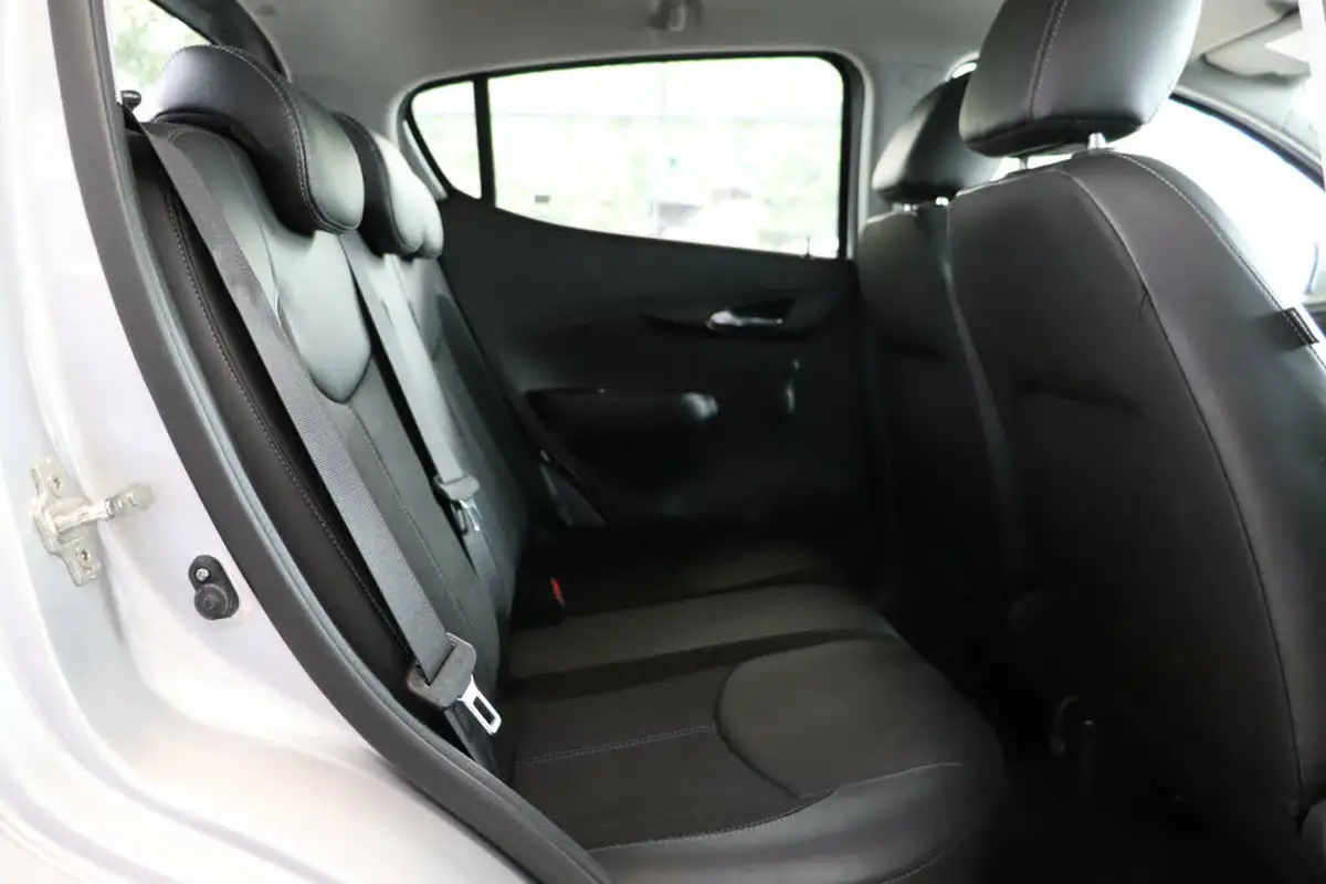 2017-vauxhall-viva-10i-sl-easytronic-big-23