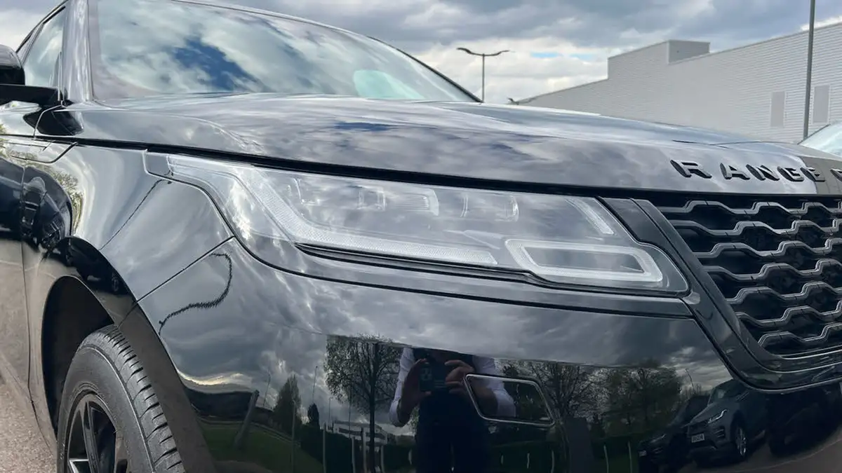 2022-land-rover-range-rover-velar-20-d200-velar-edition-big-16