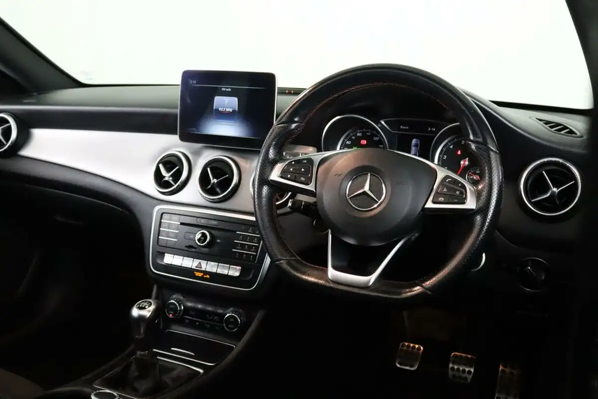 2018-mercedes-benz-cla-16-cla-200-amg-line-night-edition-plusss-coupe-4d-big-15