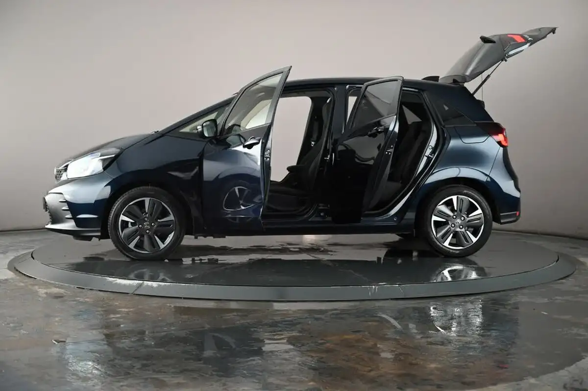 2025-honda-jazz-15-i-mmd-advance-big-46