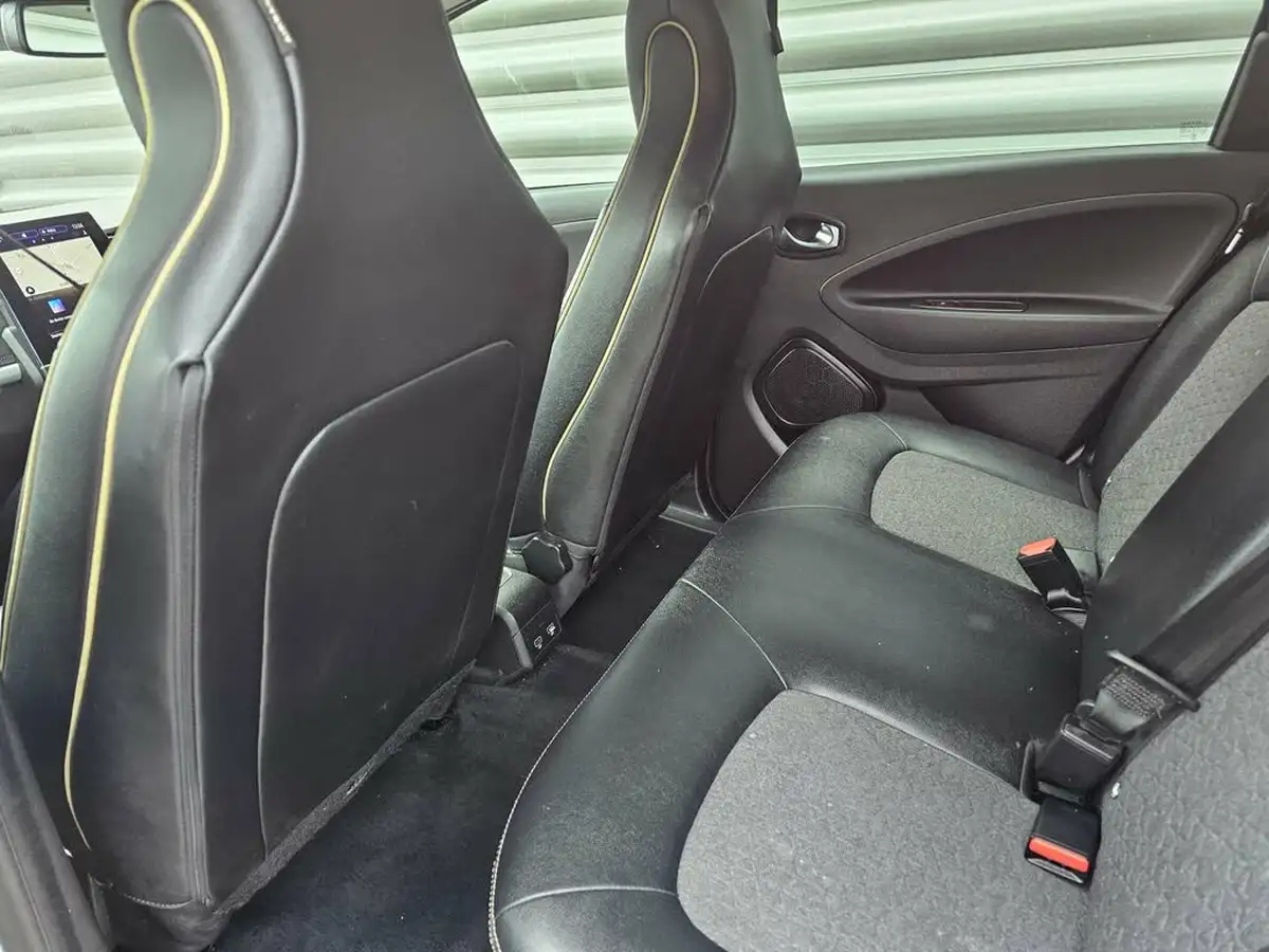 2022-renault-zoe-e-iconic-135ps-r135ze50-boost-charge-big-19