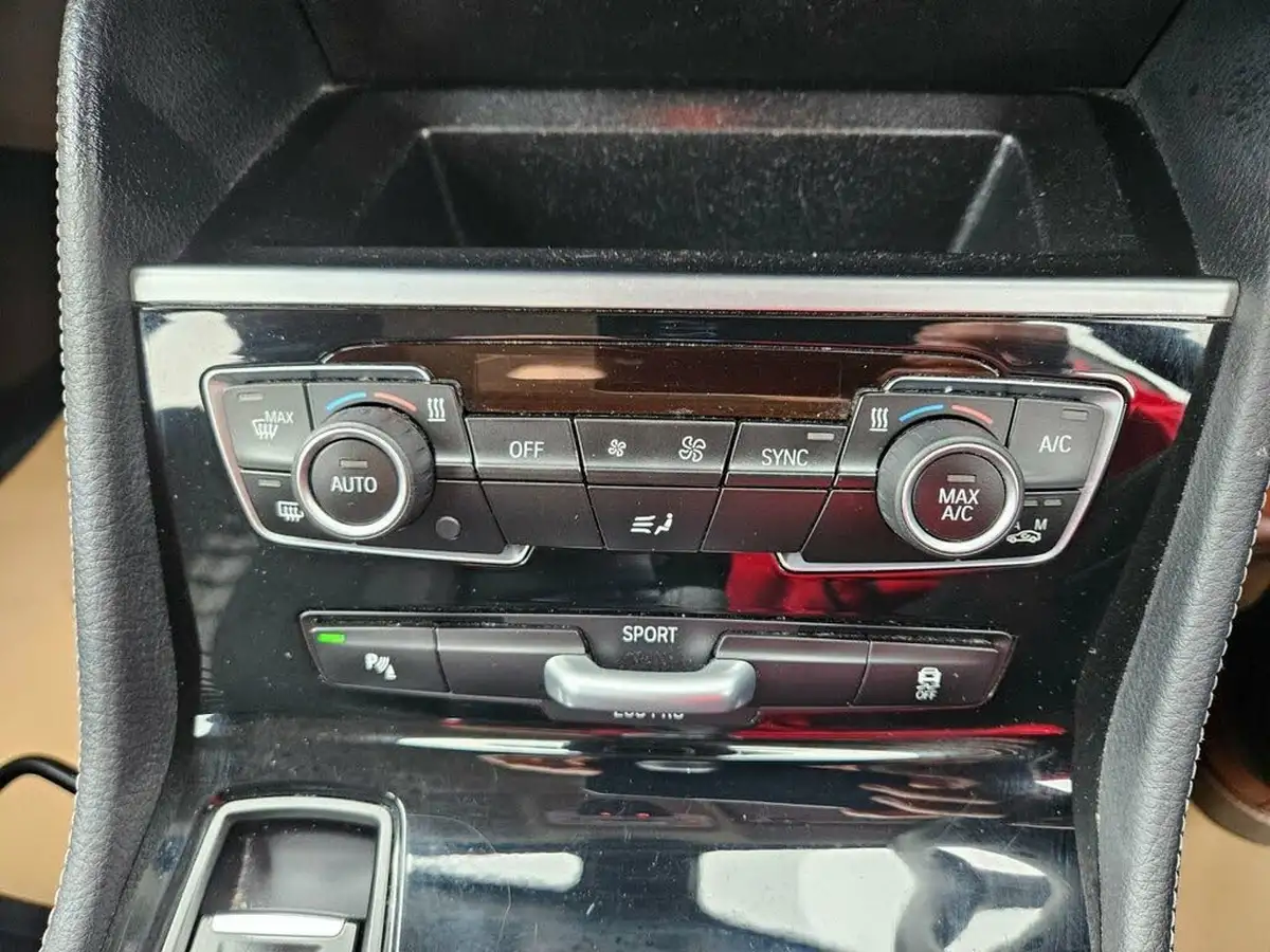 2016-bmw-2-series-20td-218d-sport-active-tourer-5d-big-15