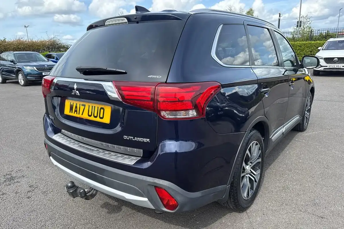 2017-mitsubishi-outlander-22di-d-4-auto-big-35