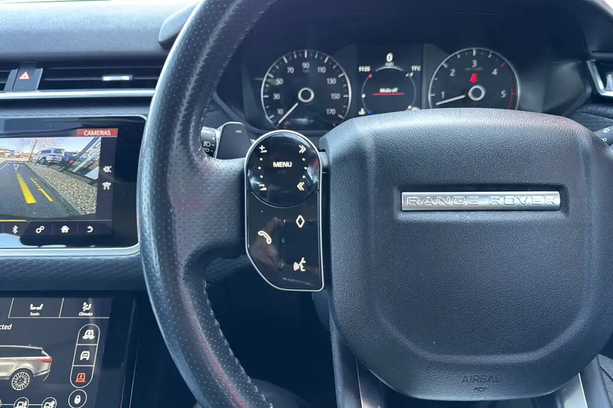 2018-land-rover-range-rover-velar-30-d300-s-ss-big-15