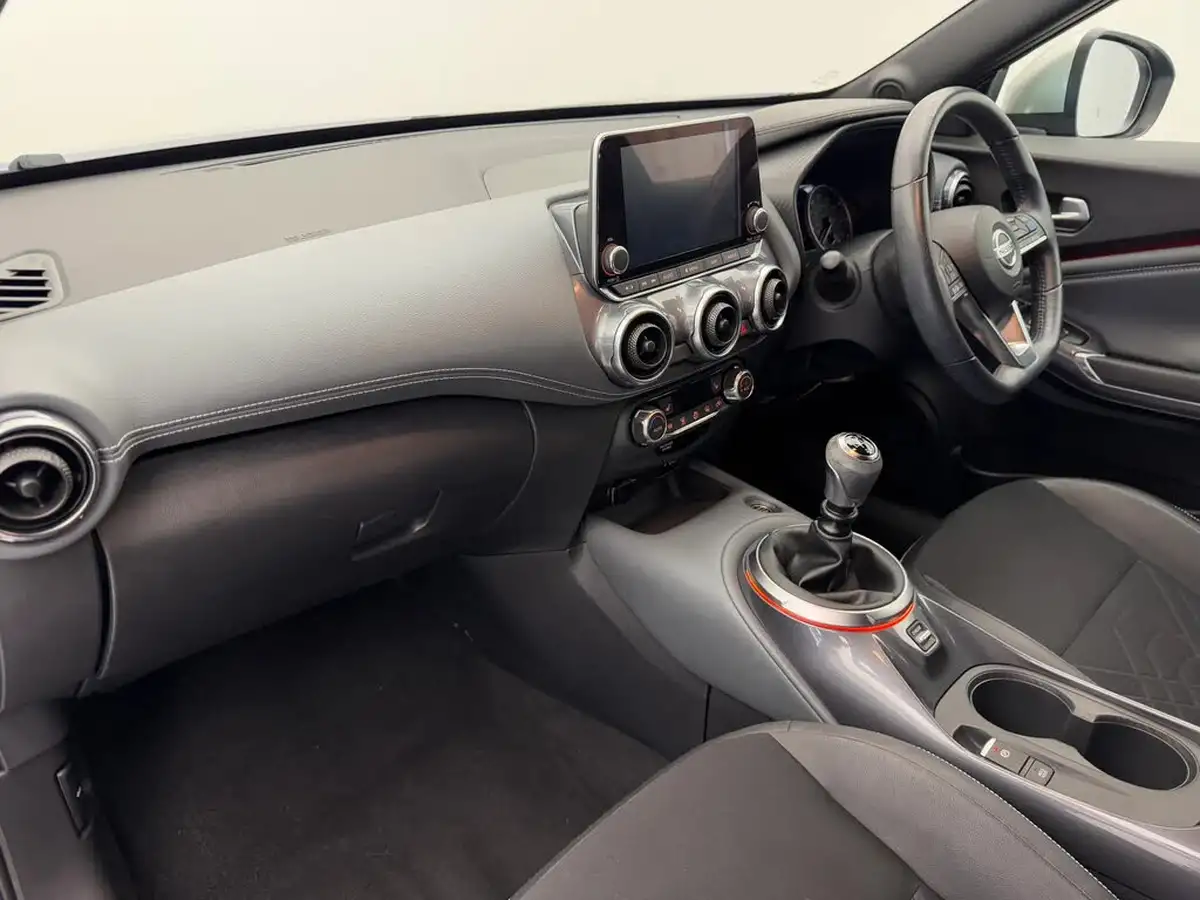 2021-nissan-juke-10-dig-t-tekna-big-12