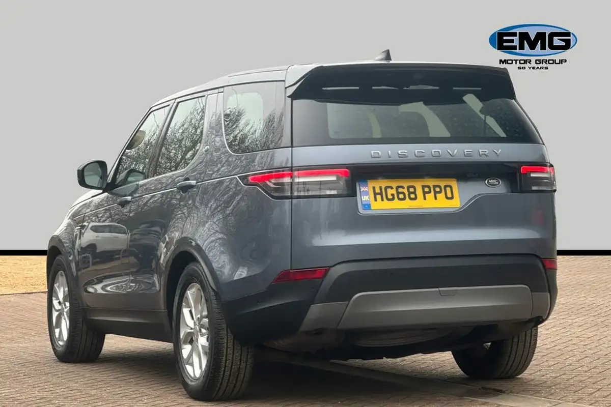 2018-land-rover-discovery-20-si4-se-big-3