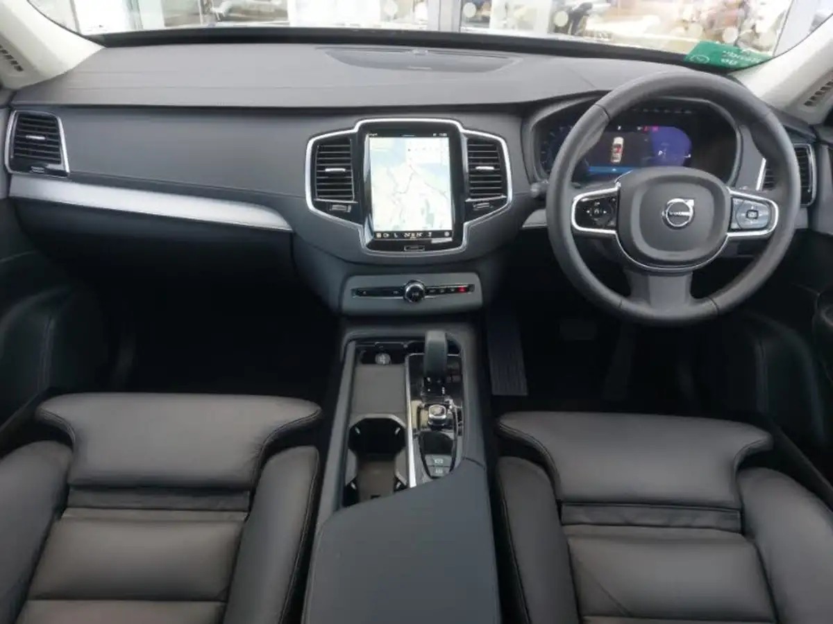 2024-volvo-xc90-20-t8-plus-big-2