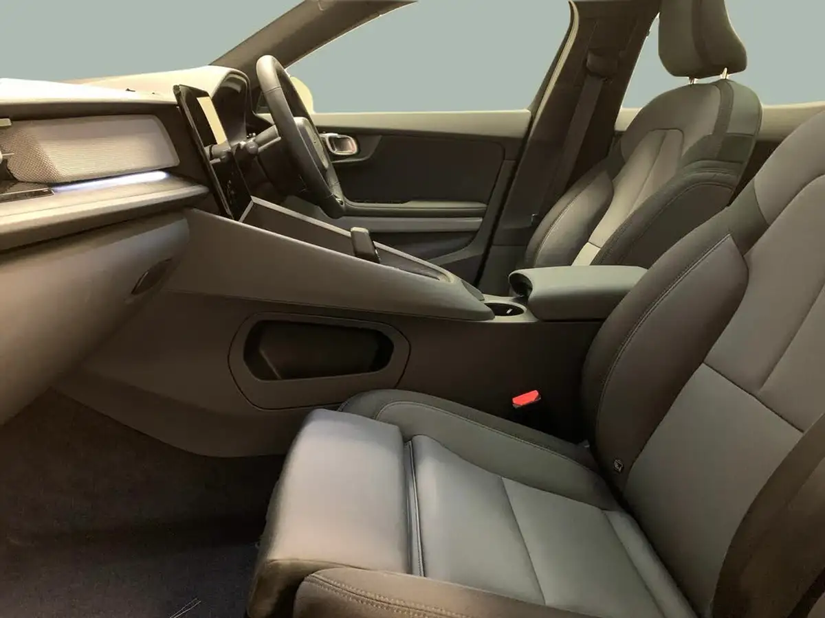 2022-polestar-polestar-2-e-ps2-300kw-longe-dual-plus-pilot-hatchback-big-3