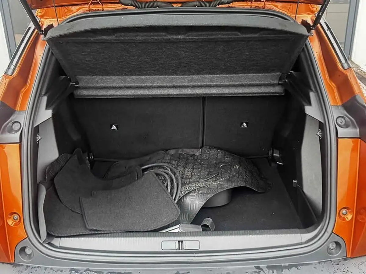 2021-peugeot-2008-suv-e-active-big-15