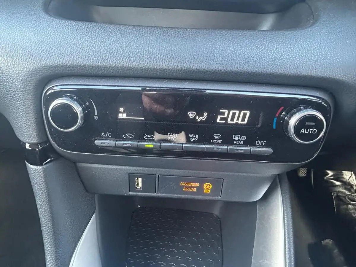 2022-toyota-yaris-15-vvt-i-icon-big-13
