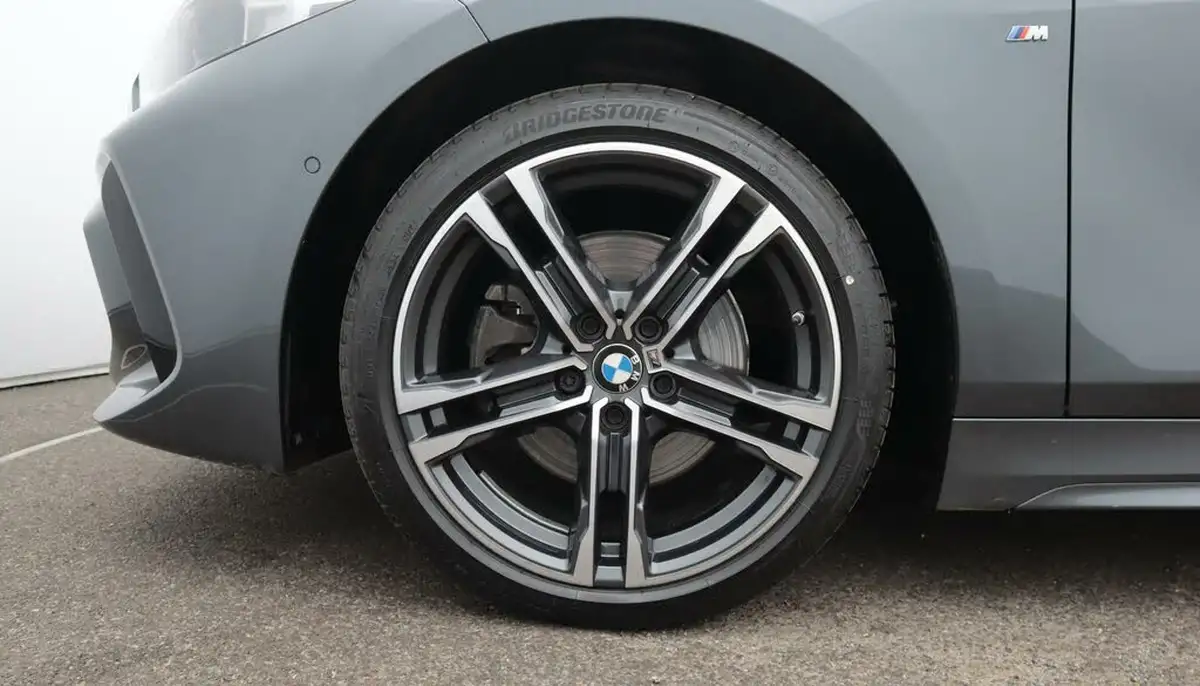 2020-bmw-1-series-20td-118d-m-sport-big-18