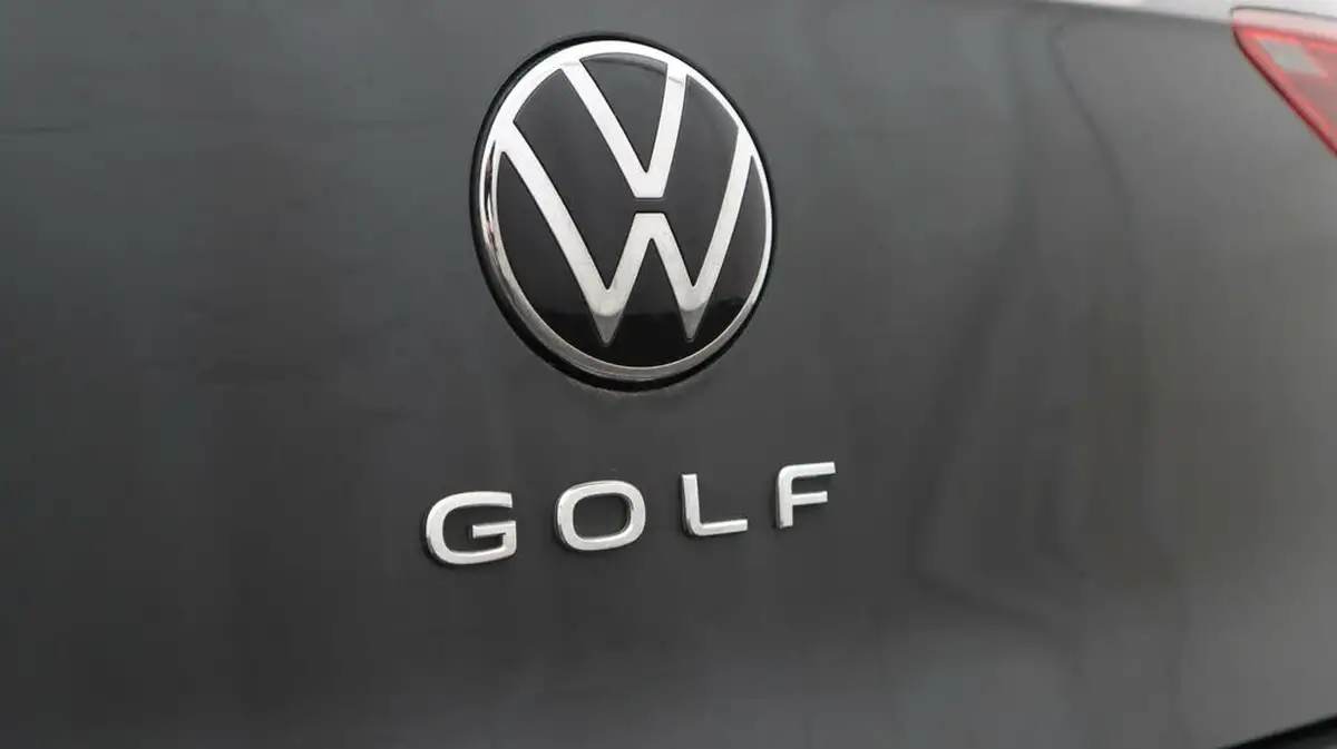 2022-volkswagen-golf-15-tsi-r-line-150ps-hatchback-big-20