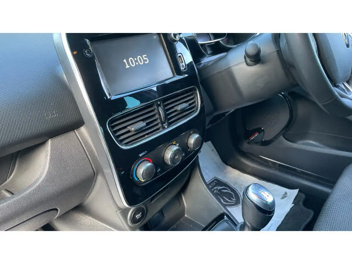 2019-renault-clio-09-tce-iconic-90ps-big-29