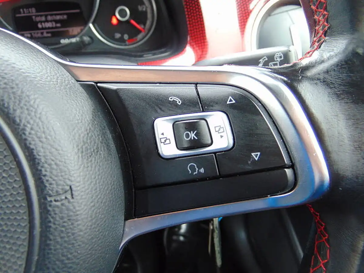 2019-volkswagen-up-10-gti-5d-big-22