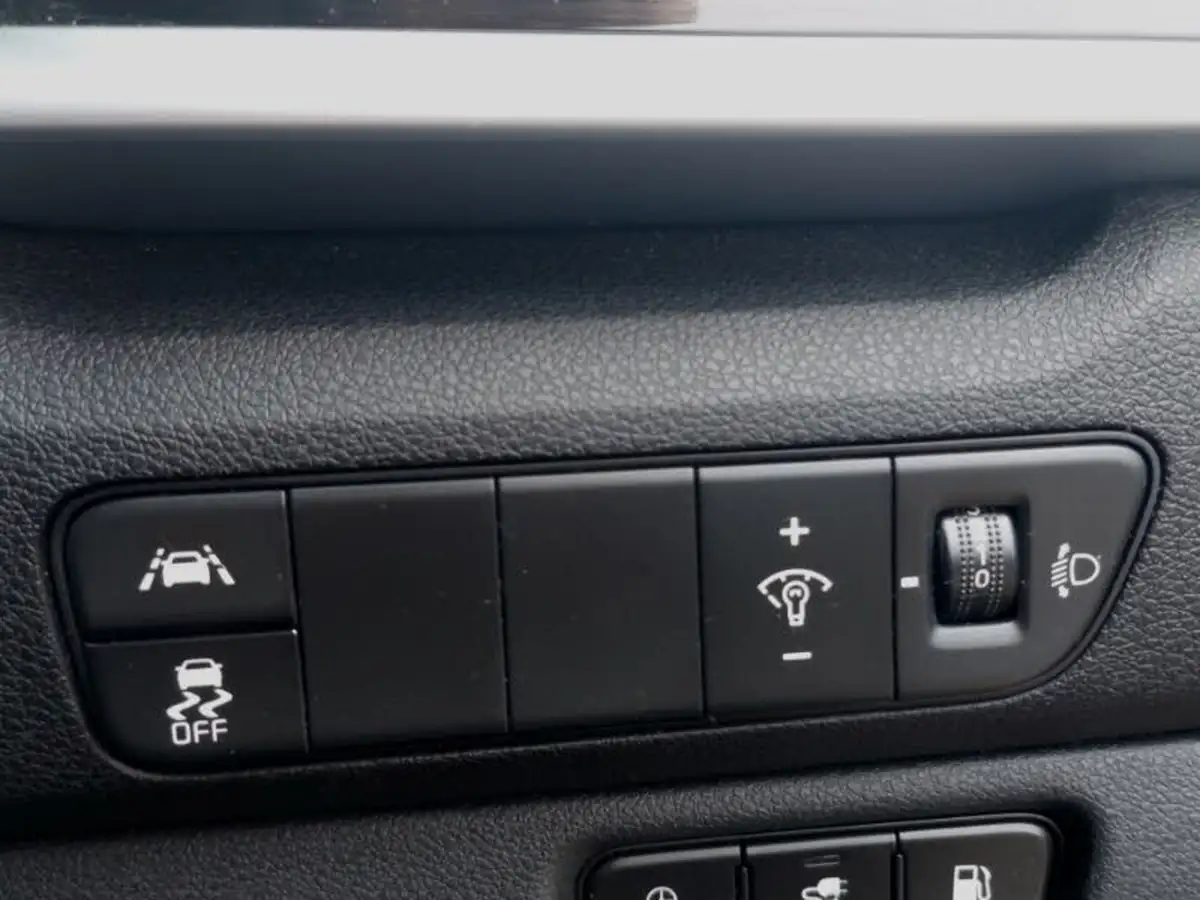2021-kia-niro-16-gdi-phev-2-big-13