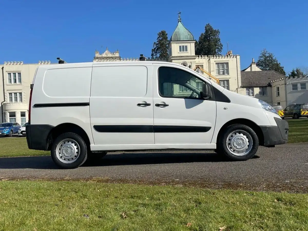 2014-citroen-dispatch-16td-enterprise-panel-big-4