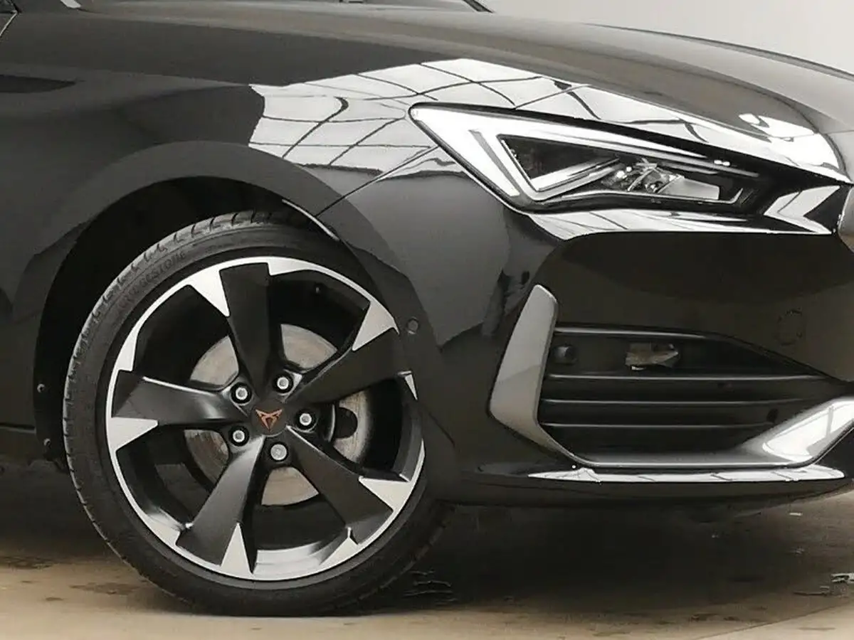 2024-cupra-leon-nf-15-etsi-v1-hatchback-big-8