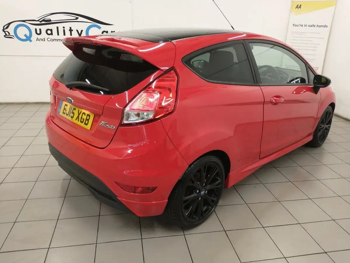 2015-ford-fiesta-10-zetec-s-red-edition-big-11