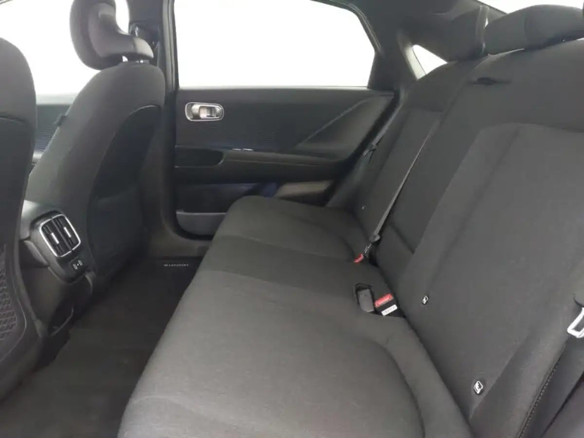2023-hyundai-ioniq-6-e-premium-228ps-single-rwd-big-5
