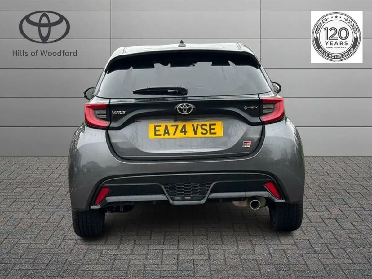 2024-toyota-yaris-15-vvt-i-gr-sport-128bhp-big-3
