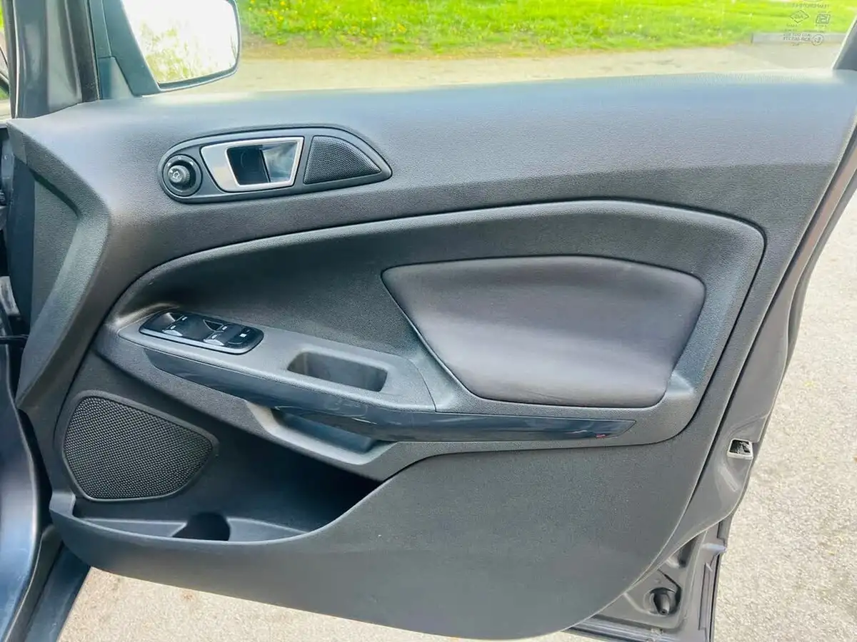 2017-ford-ecosport-10t-zetec-125ps-ss-big-43