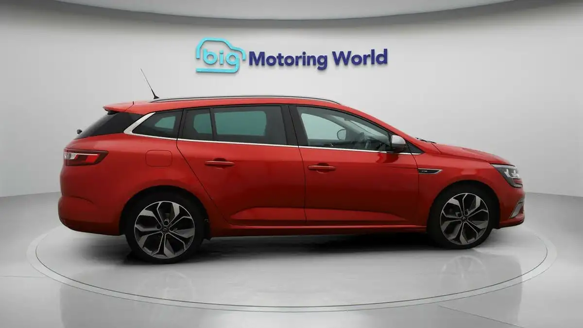 2020-renault-megane-13-tce-gt-line-sport-tourer-big-8