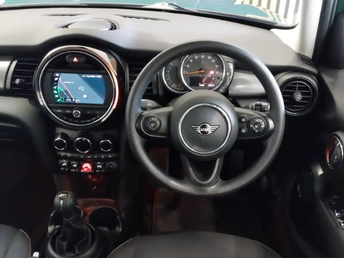 2021-mini-countryman-15-cooper-classic-big-6