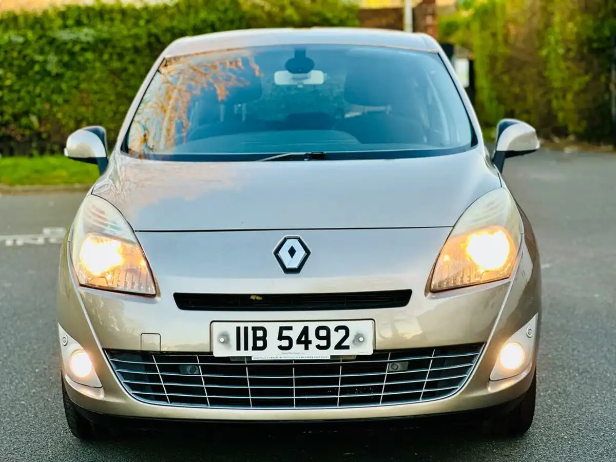 2010-renault-grand-scenic-16-dynamique-tom-tom-vvt-big-45