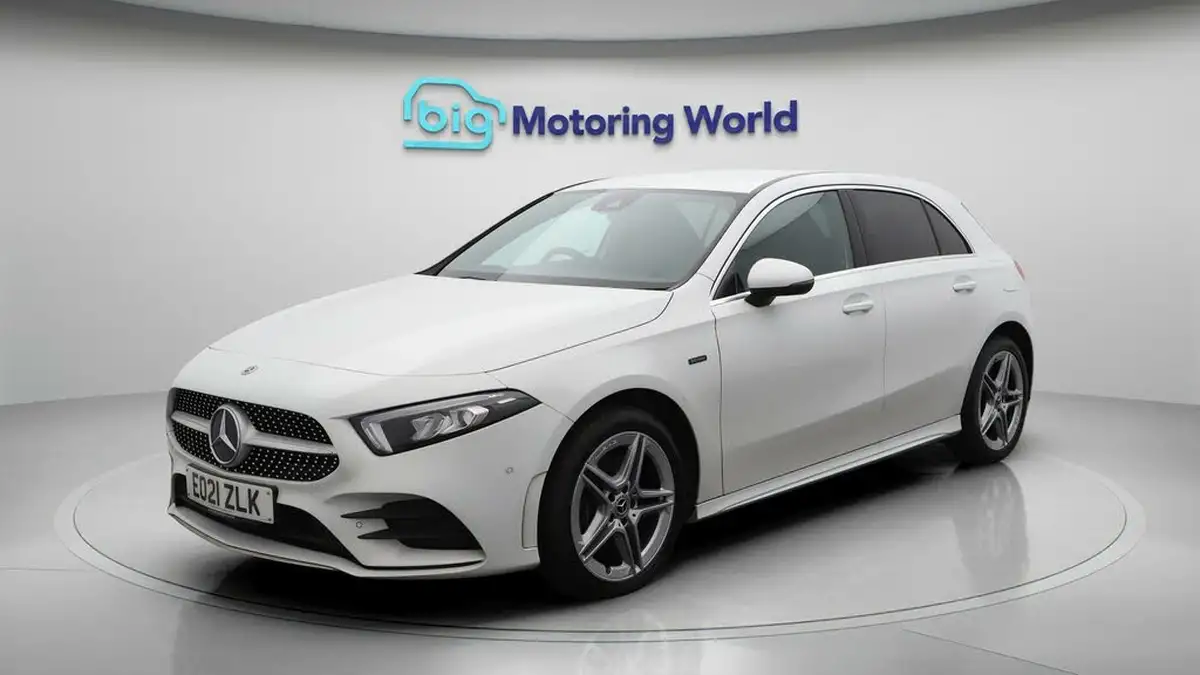 2021-mercedes-benz-a-class-13-a250e-amg-line-executive-hatchback-5d-big-3