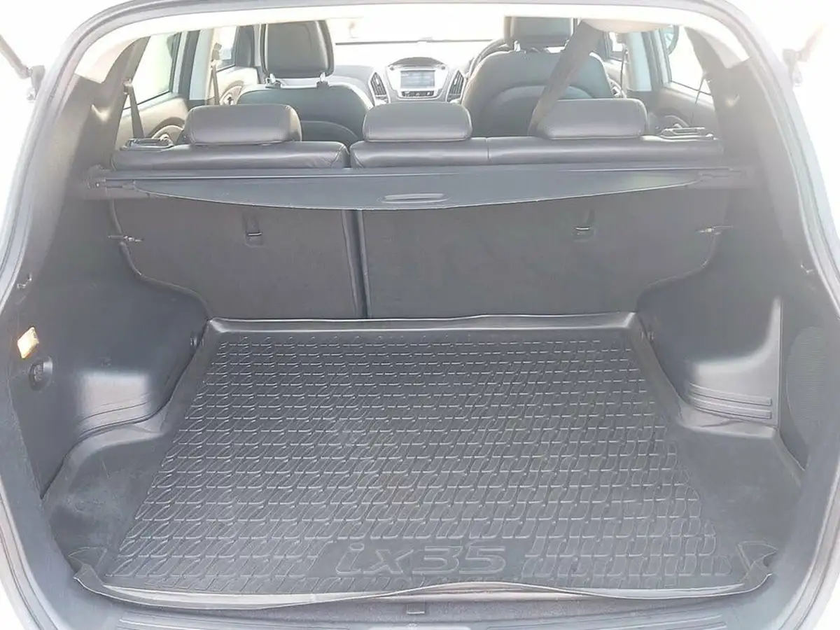 2012-hyundai-ix35-20td-premium-4wd-big-35