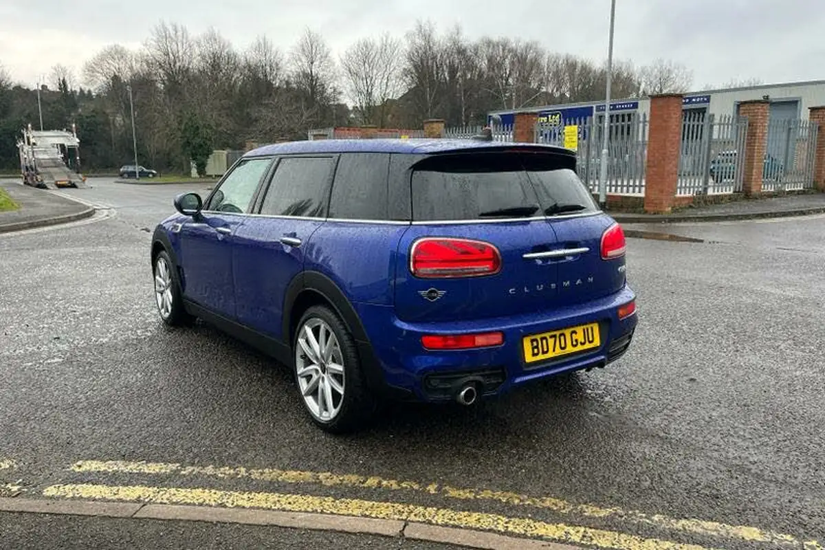2020-mini-clubman-15-cooper-sport-big-2