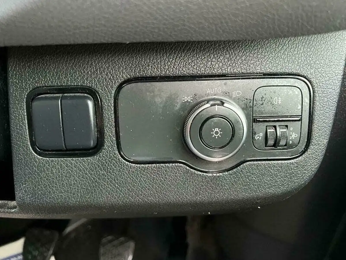 2018-mercedes-benz-sprinter-21cdi-311-l2h1-panel-van-rwd-eco-gear-360-big-29