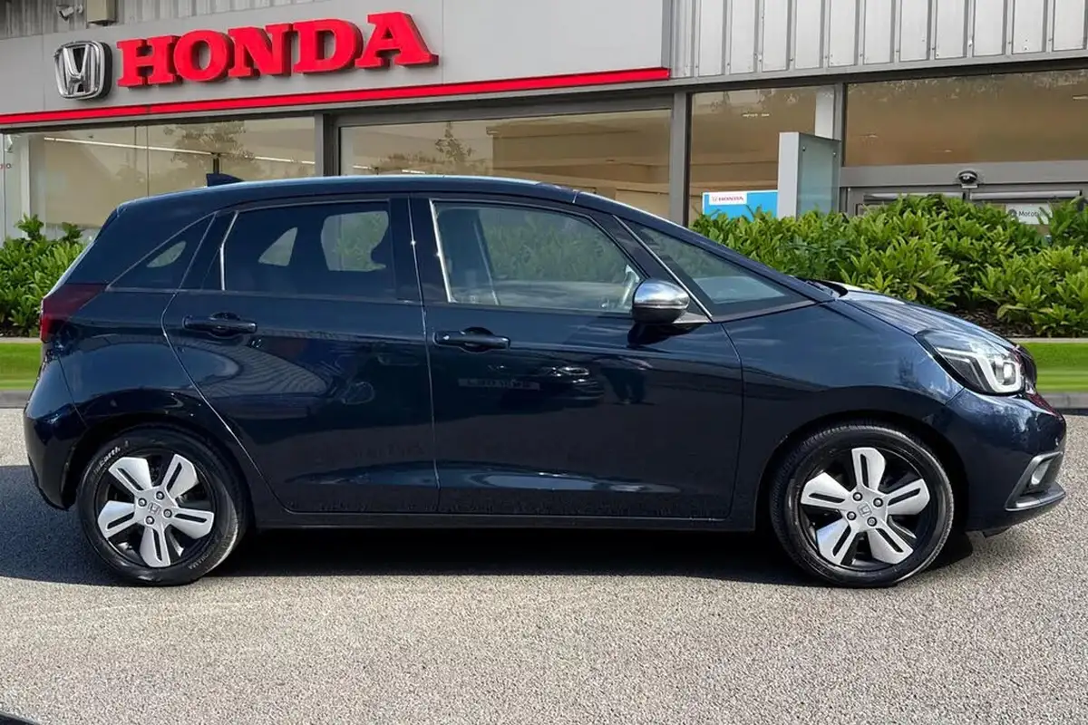 2021-honda-jazz-15-i-mmd-ex-107ps-big-2