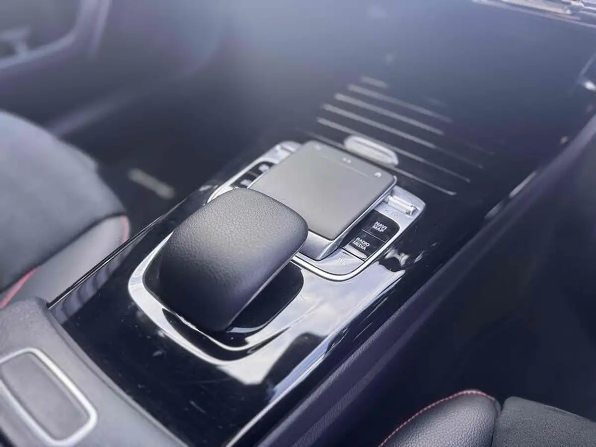 2019-mercedes-benz-a-class-13-a200-amg-line-executive-hatchback-5d-7g-dct-big-18