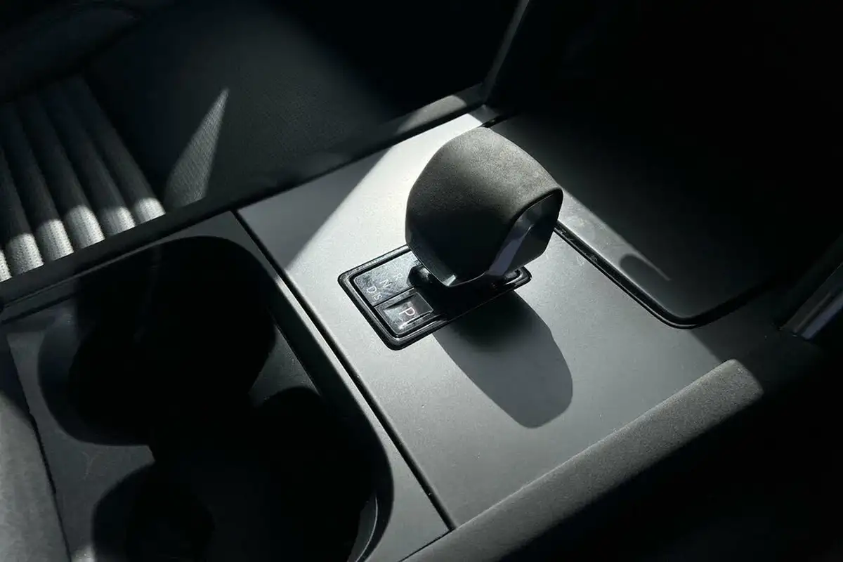 2024-land-rover-discovery-sport-15-p300e-dynamic-se-big-21