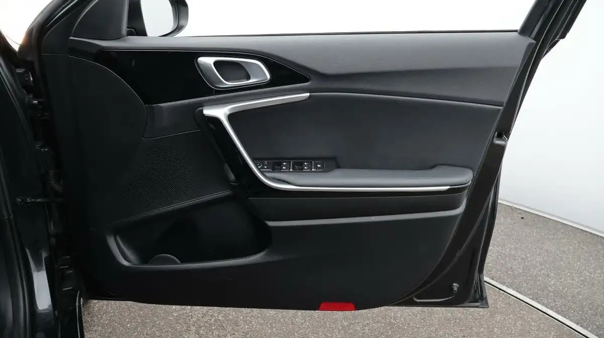 2022-kia-ceed-15-t-gdi-3-sportswagon-big-15