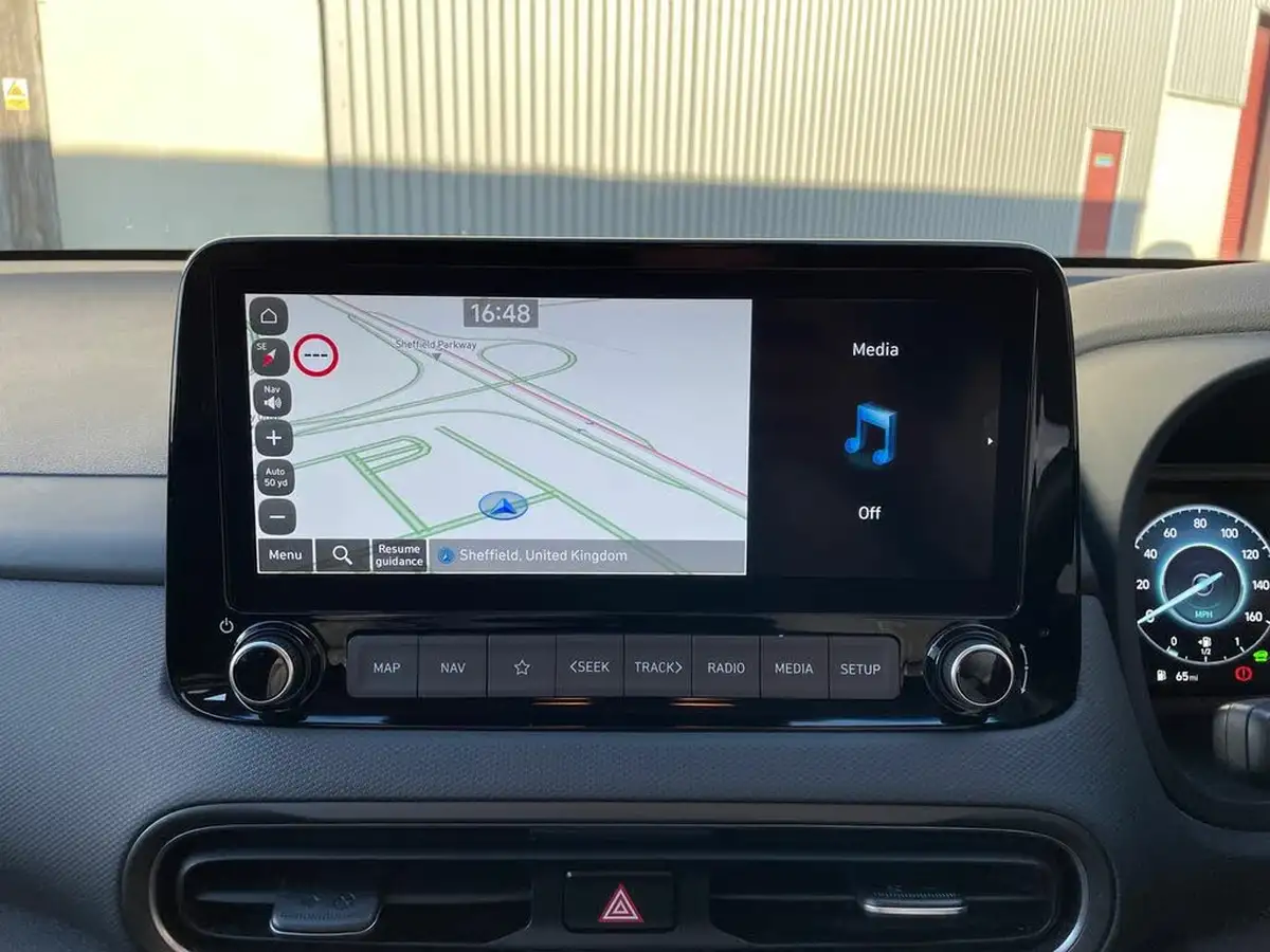 2022-hyundai-kona-16-gdi-premium-big-17