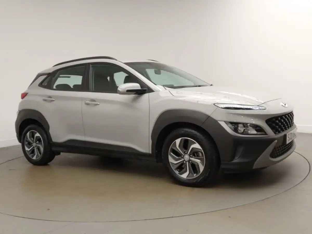 2021-hyundai-kona-16-gdi-se-connect-big-12