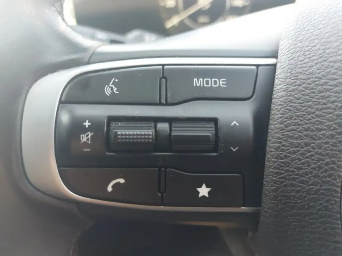 2022-kia-sportage-16-t-gdi-launch-edition-big-13